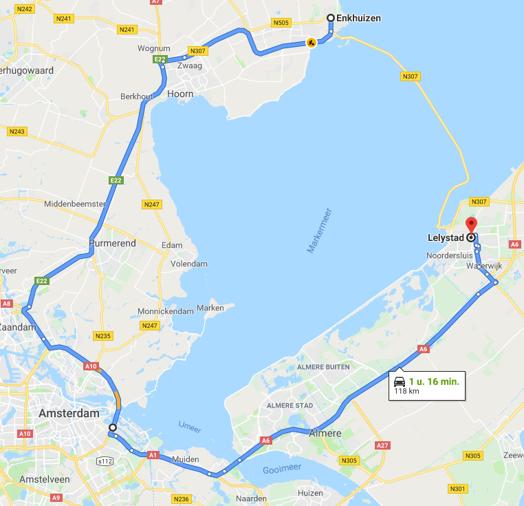 Terugkerend probleem van zand op N307 dijk Enkhuizen-Lelystad