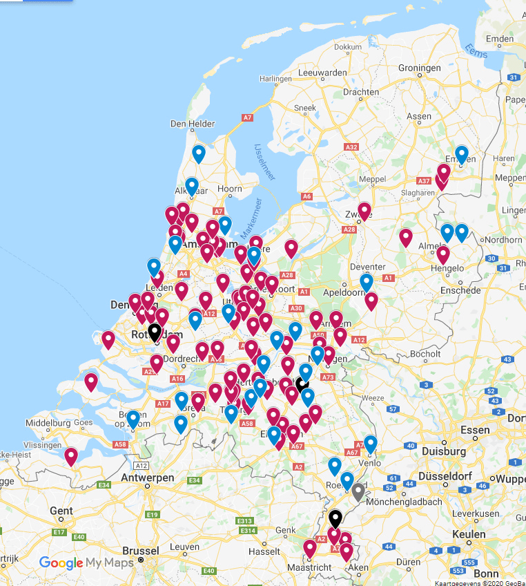 Plaatsen waar 1 of meerdere besmettingsgevallen positief zijn getest, waaronder nu ook Alkmaar en Schagen. Blauwe iconen geven de nieuwe gevallen aan van 9 maart 2020.