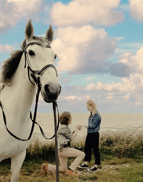 Bernice Notenboom van "Koppie Onder": "De Westfriese Omringdijk en het zicht op het IJsselmeer voor de eeuwigheid bewaren!"