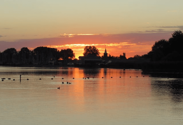 Bernice Notenboom van "Koppie Onder": "De Westfriese Omringdijk en het zicht op het IJsselmeer voor de eeuwigheid bewaren!"