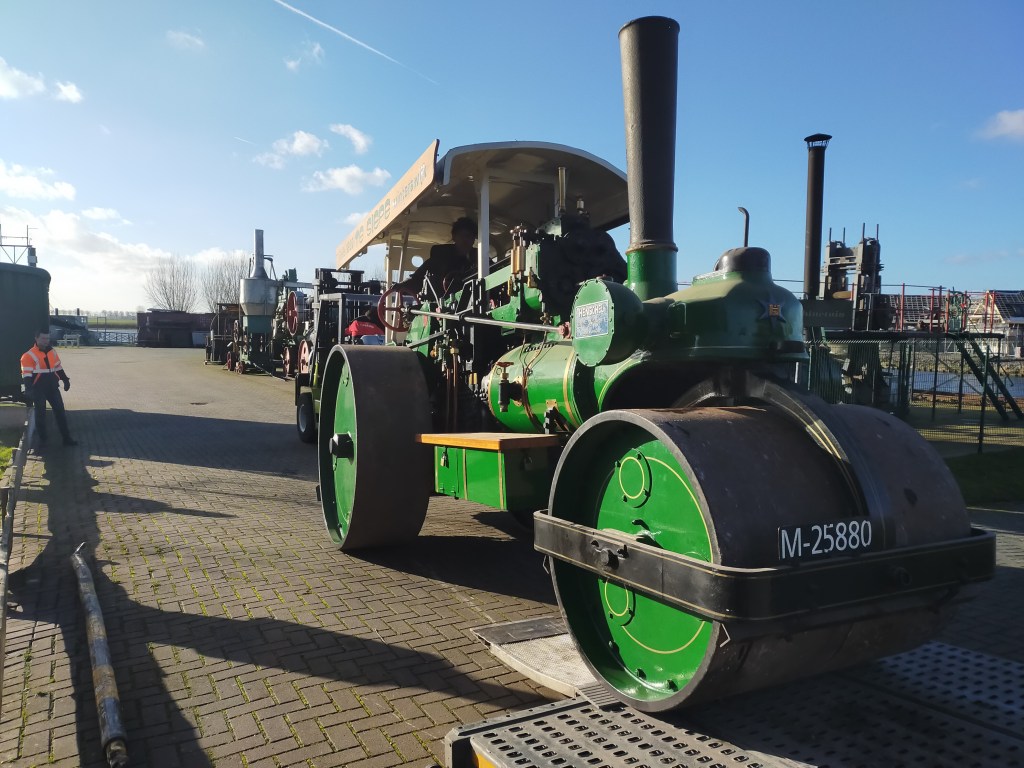 Collectie stoommachinemuseum verrijkt met stoomwals Hendrik Jan