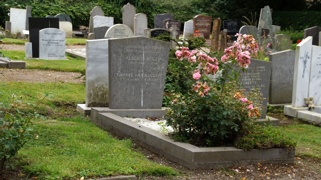 Groot Onderhoud Oosterbegraafplaats Andijk - Foto © CAPAND