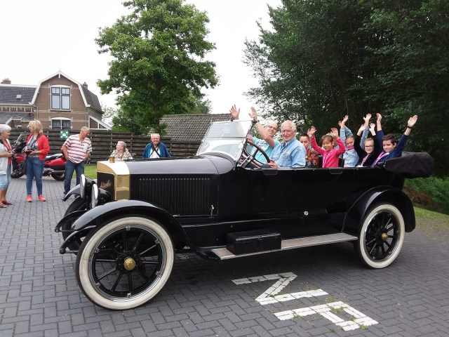 Ambachtenfestival 13 & 14 juni en rondritjes stoomauto | Andijk | APB