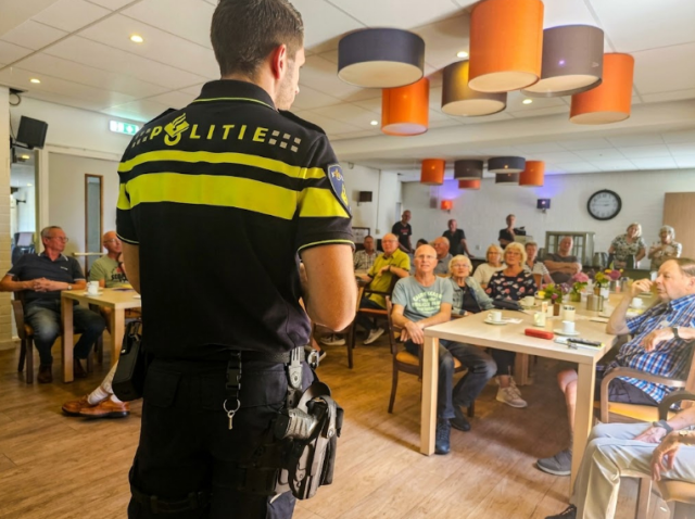 Inloopbijeenkomst over fraude in Buurtkamer Sorghvliet | Andijk | APB